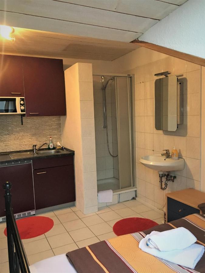 Studentenwohnung Allensbach Buitenkant foto