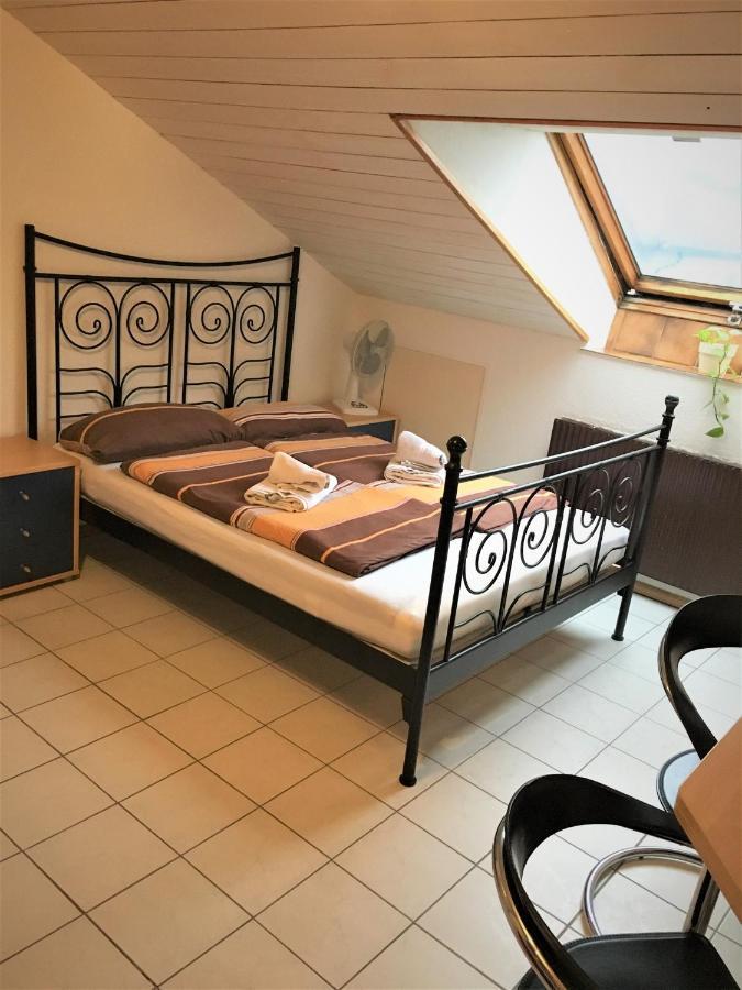 Studentenwohnung Allensbach Buitenkant foto