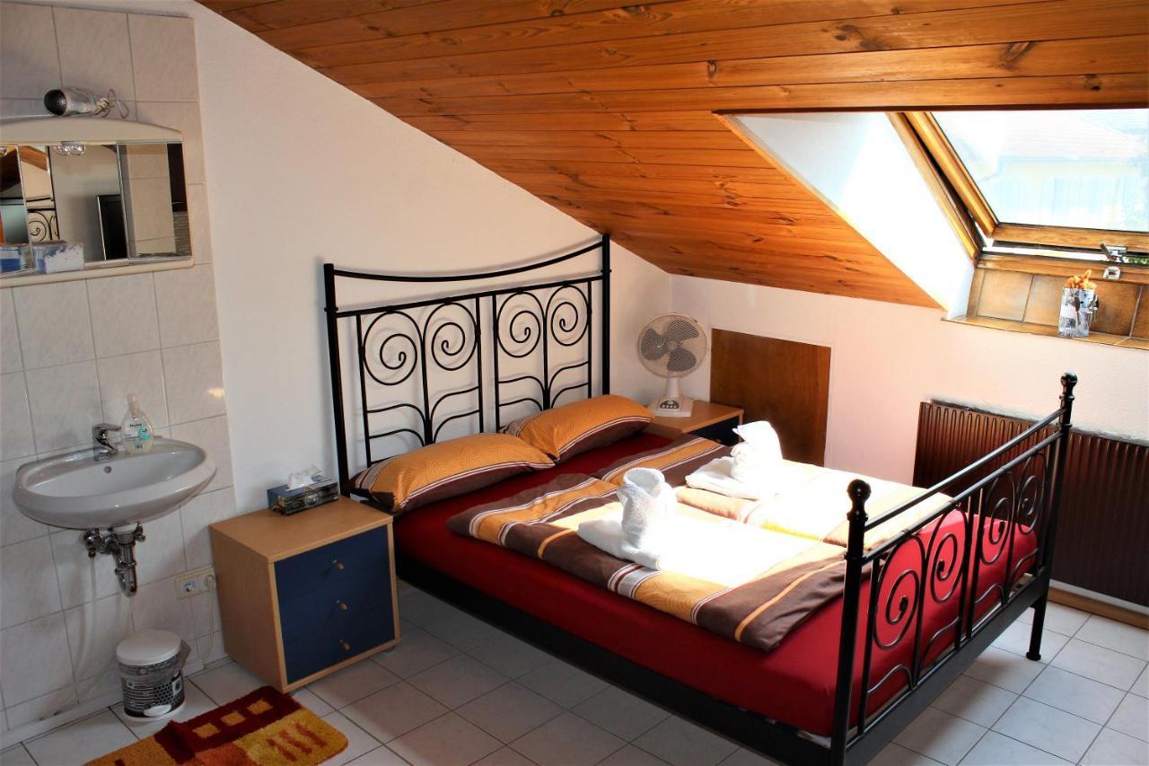 Studentenwohnung Allensbach Buitenkant foto
